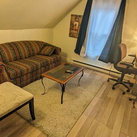 Cozy Downtown One Bedroom Free Parking Kingston Exterior foto